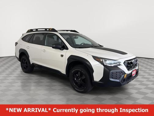 Crystal White Pearl 2025 Subaru Outback Wilderness
