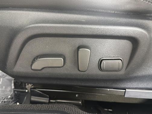 Crystal White Pearl 2019 Subaru Outback 3.6R Limited
