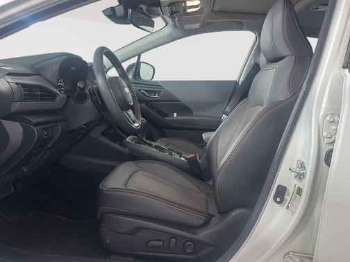 Crystal White Pearl 2025 Subaru Crosstrek Limited