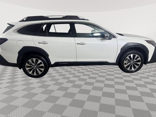 2024 Subaru Outback Touring