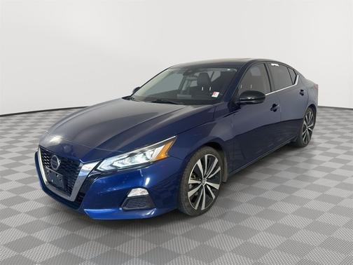 2020 Nissan Altima SR FWD