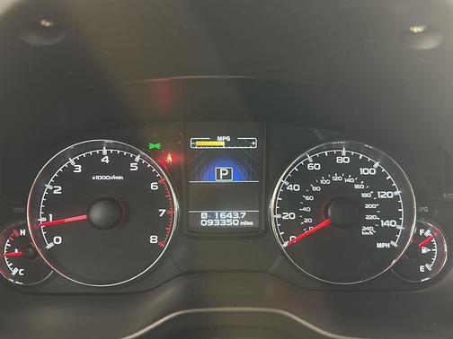 Ice Silver Metallic 2013 Subaru Outback 2.5i Limited