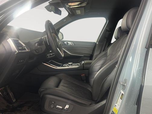 Brooklyn Grey Metallic 2024 BMW X5 xDrive40i