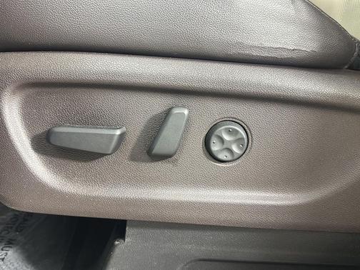 Platinum Graphite 2017 Kia Sedona SX-L