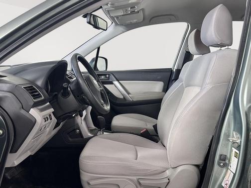 Jasmine Green Metallic 2016 Subaru Forester 2.5i