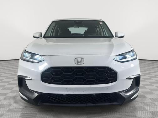 Platinum White Pearl 2023 Honda HR-V LX