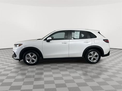Platinum White Pearl 2023 Honda HR-V LX