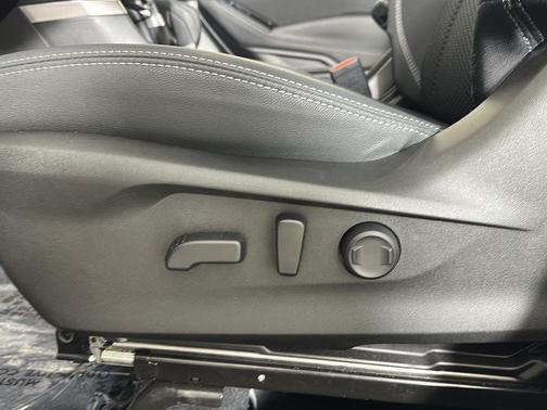 Ice Silver Metallic 2023 Subaru Forester Premium