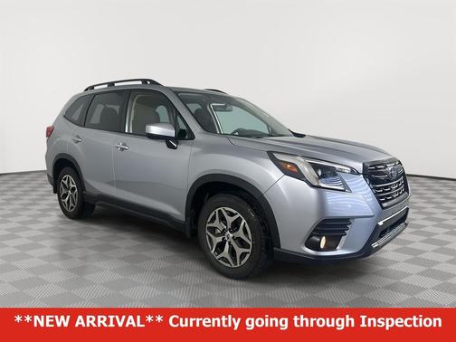Ice Silver Metallic 2023 Subaru Forester Premium