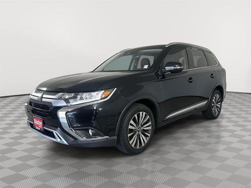 Labrador Black Metallic 2020 Mitsubishi Outlander SEL