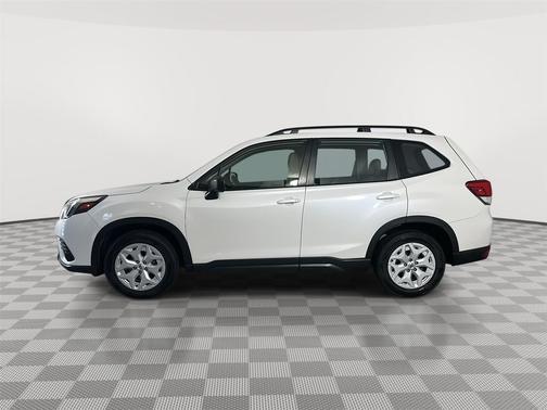 Crystal White Pearl 2022 Subaru Forester Base