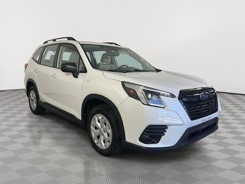 Crystal White Pearl 2022 Subaru Forester Base