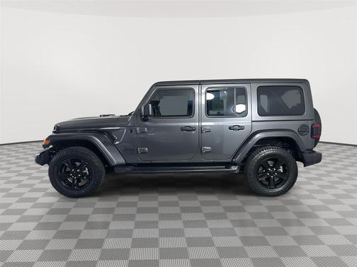 Granite Crystal Metallic Clearcoat 2022 Jeep Wrangler Unlimited Sahara