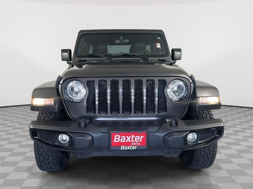 Granite Crystal Metallic Clearcoat 2022 Jeep Wrangler Unlimited Sahara