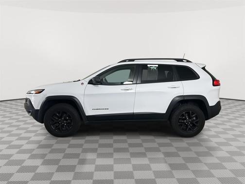 Bright White Clearcoat 2017 Jeep Cherokee Trailhawk