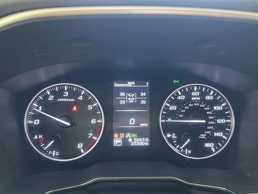 Crystal Black Silica 2023 Subaru Outback Limited