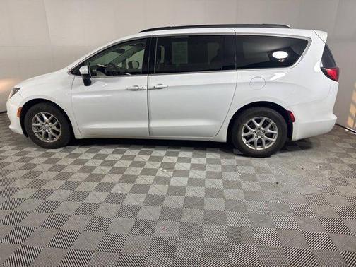 2020 Chrysler Voyager LXI