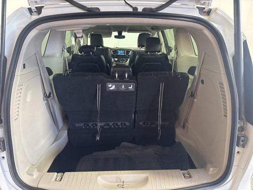 2020 Chrysler Voyager LXI