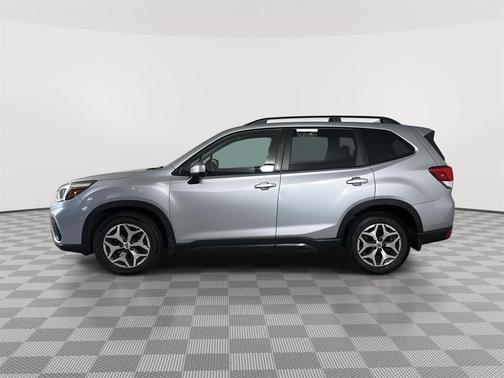 Ice Silver Metallic 2019 Subaru Forester Premium
