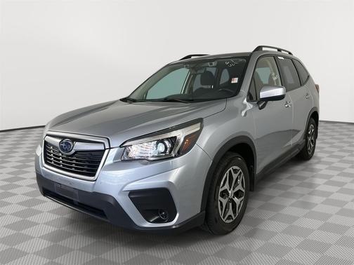 Ice Silver Metallic 2019 Subaru Forester Premium