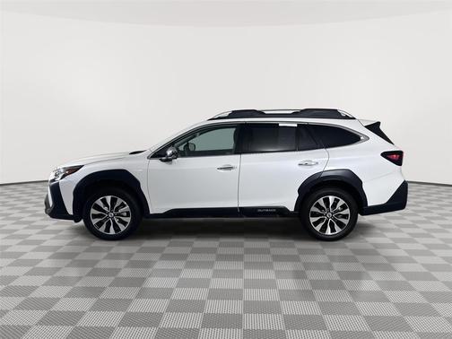Crystal White Pearl 2024 Subaru Outback Touring