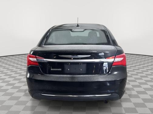 2013 Chrysler 200 LX