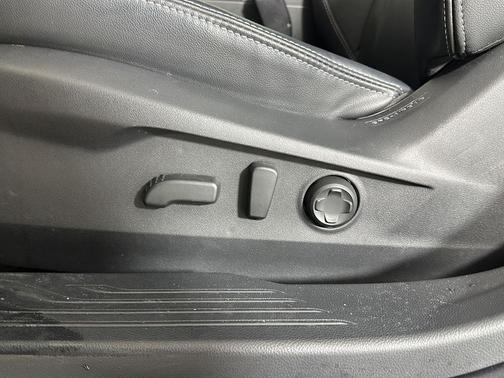 2023 Subaru Outback Touring