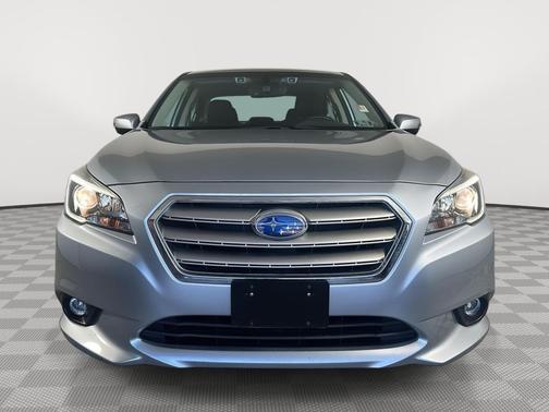 Ice Silver Metallic 2017 Subaru Legacy Premium