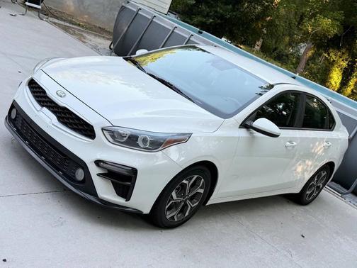 Clear White 2019 Kia Forte LXS