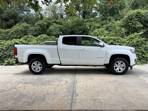 Summit White 2020 Chevrolet Colorado LT