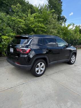 Diamond Black Crystal Pearlcoat 2018 Jeep Compass Latitude