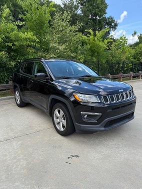 Diamond Black Crystal Pearlcoat 2018 Jeep Compass Latitude