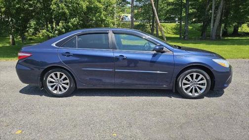 2016 Toyota Camry Hybrid XLE