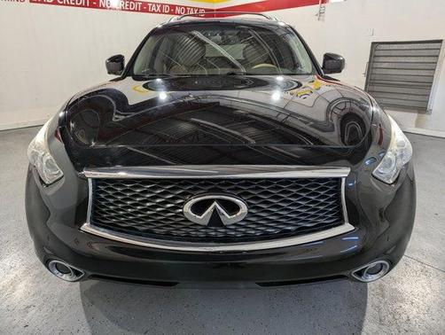 2017 INFINITI QX70 Base