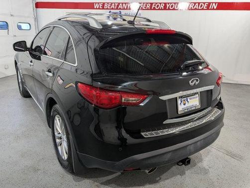 2017 INFINITI QX70 Base