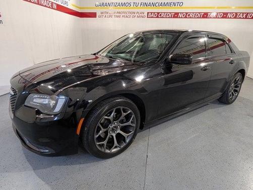 2017 Chrysler 300 Limited