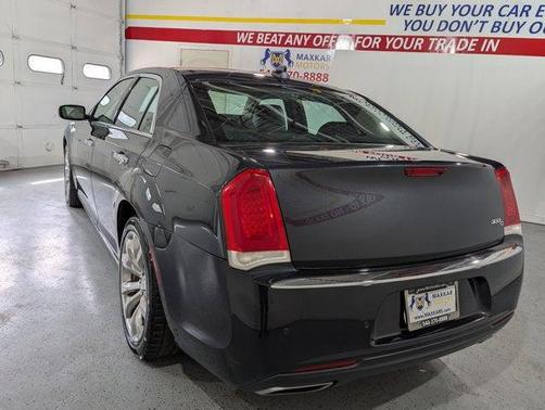 2017 Chrysler 300C Base