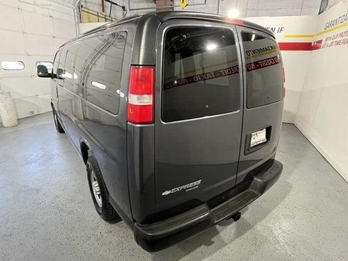 2016 Chevrolet Express 2500 LS