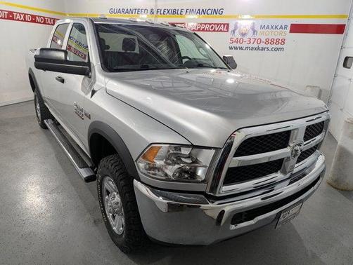 2018 RAM 2500 Tradesman Crew Cab 4x4 6'4' Box