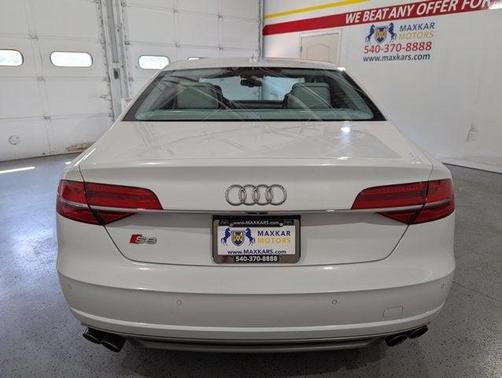 2015 Audi S8 4.0T