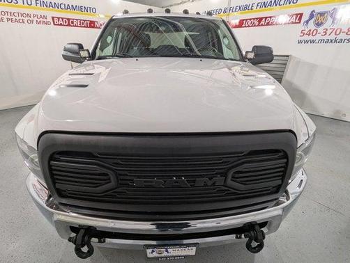 2017 RAM 2500 Tradesman Crew Cab 4x4 6'4' Box