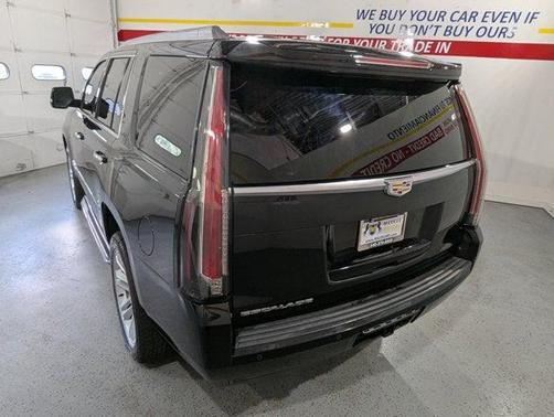 2016 Cadillac Escalade Luxury