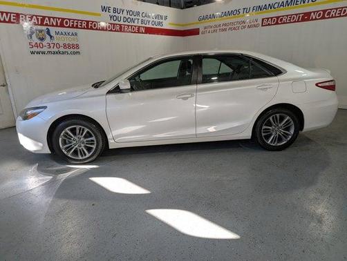 2016 Toyota Camry SE w/Special Edition Pkg