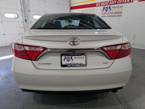 2016 Toyota Camry SE w/Special Edition Pkg