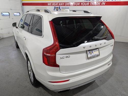 2016 Volvo XC90 T6 Momentum