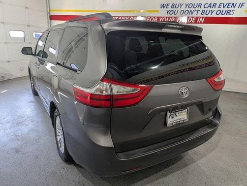 2017 Toyota Sienna XLE Premium