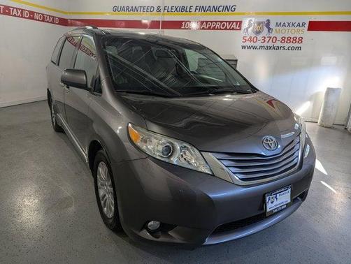 2017 Toyota Sienna XLE Premium