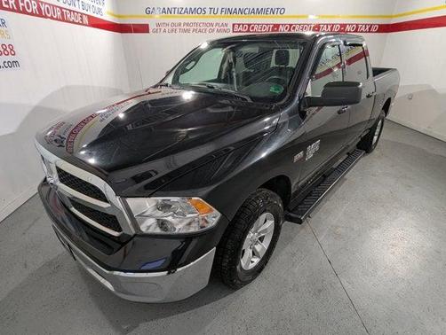 2019 RAM 1500 SLT