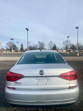 2016 Volkswagen Passat 1.8T S