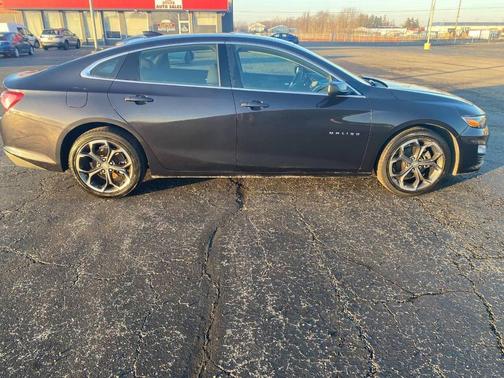 2022 Chevrolet Malibu FWD LT